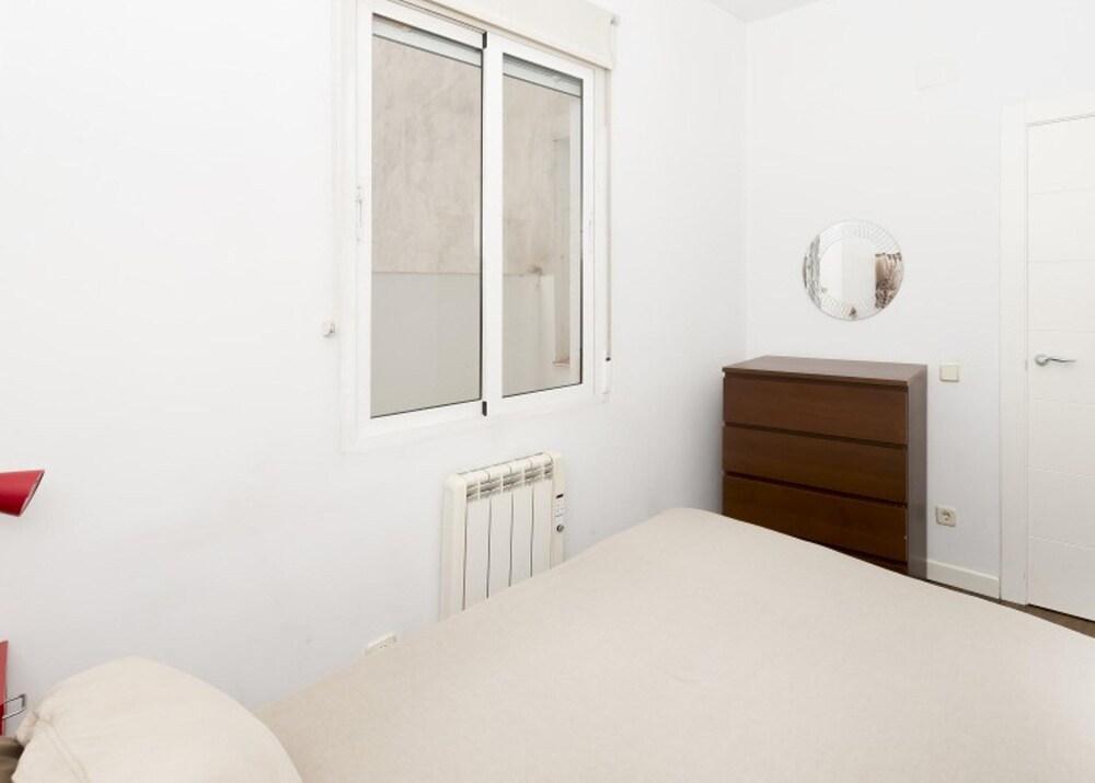 Paseo Del Prado Apartment By Allo Housing مدريد المظهر الخارجي الصورة